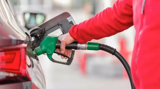 Motorinin litre fiyatına 0,58 TL zam geldi
