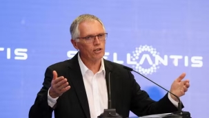 Stellantis'in CEO'su Carlos Tavares istifa etti