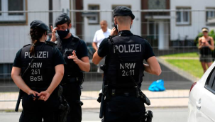 Almanlar en çok doktor ve polise güveniyor