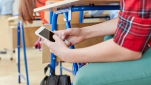 Brezilya'da, okullarda akıllı telefona kısıtlama