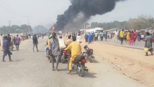 Nijerya'da yakıt tankeri patladı: 60 ölü
