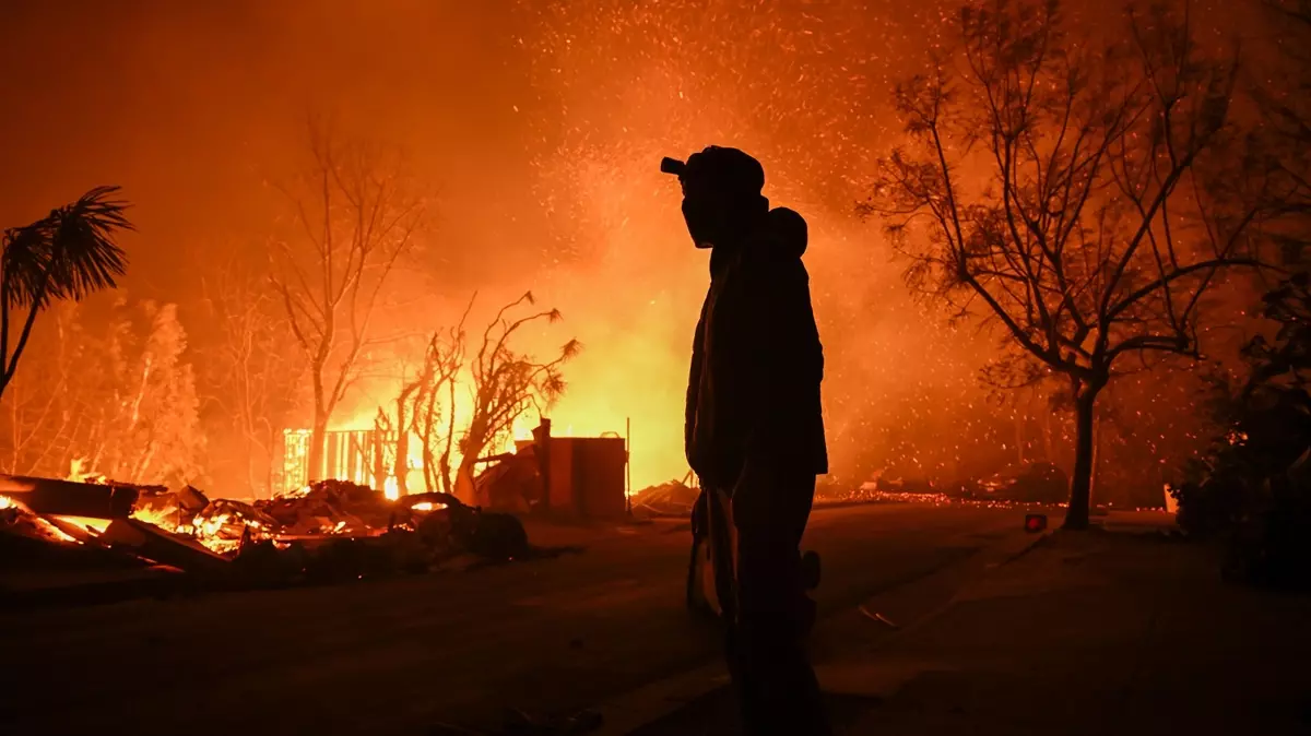 Trump: "Los Angeles bombayla vurulmuş gibi"
