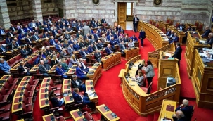 Yunanistan'da cumhurbaşkanı seçimi 3. tura kaldı