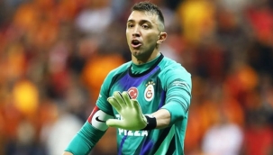14 sezondur ilk: Fernando Muslera yedekte
