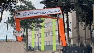 Hatay'da depremin yıl dönümünde eğitime ara