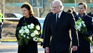 İsveç Kralı, 11 kişinin öldüğü okulu ziyaret etti