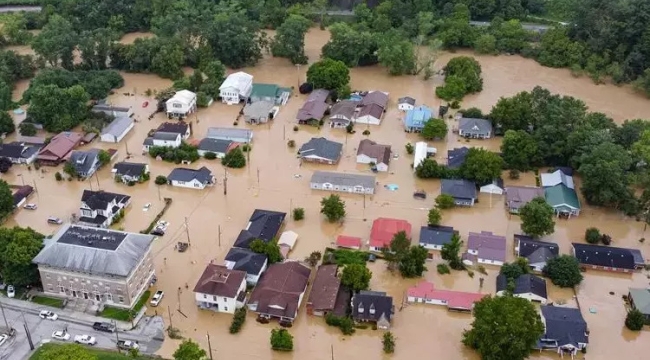 Kentucky'de sel 8 can aldı