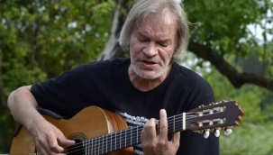 Rusya'da muhalif şarkıcı polis baskınında öldü