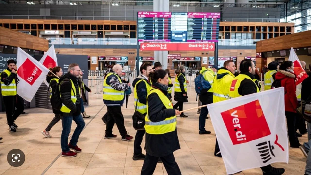 Münih Havalimanı'nda grev: Uçuşların %80'i iptal