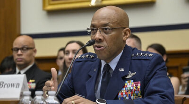 Trump, Genelkurmay Başkanı'nı görevden aldı