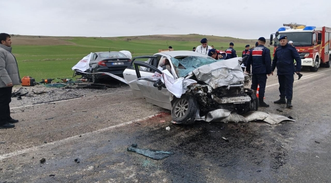 Ankara'da iki otomobil çarpıştı: 6 can kaybı