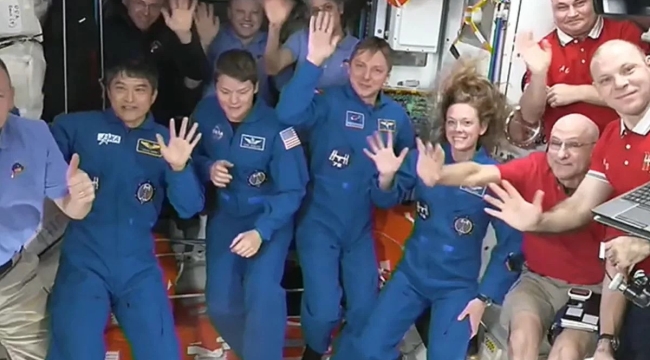 Astronot kurtarma görevi: Kapsül, ISS'ye ulaştı