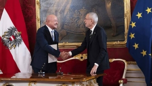 Avusturya'nın başbakanı Christian Stocker oldu