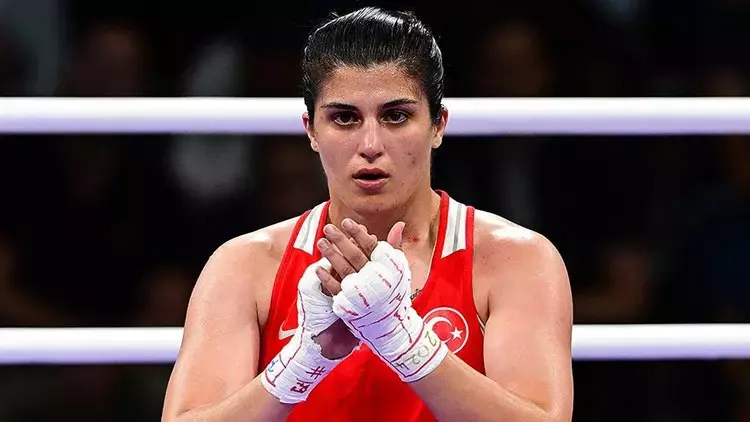 Busenaz Sürmeneli dünya şampiyonu oldu