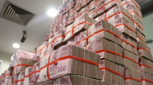 Bütçe, Şubat'ta 310,1 milyar TL açık verdi