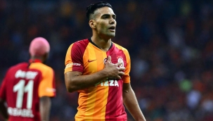 Galatasaray'ın yıldızı Falcao sahalara veda etti