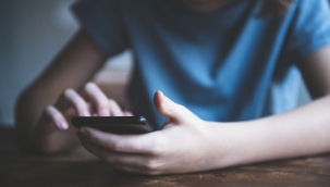 İsveç, okullarda cep telefonu kullanımını yasakladı