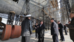 K. Kore nükleer denizaltı üretti: Hero Kim Kun Ok