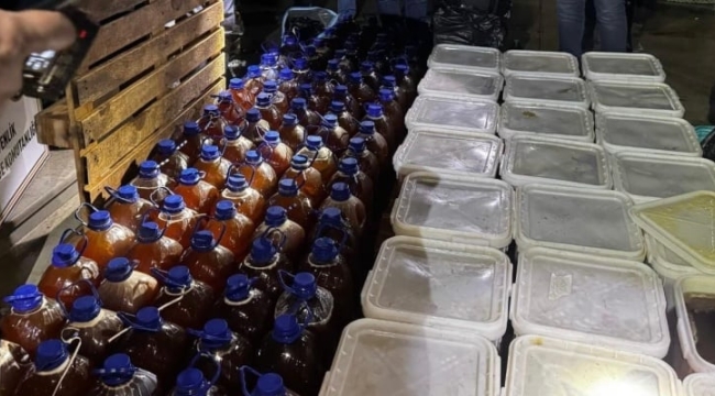 Karadeniz'de teknede 1240 kg kaçak bal yakalandı