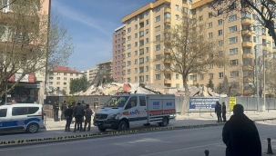 Konya'da 6 katlı metruk bina çöktü