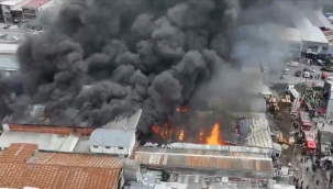 Sakarya'da Mobilyacılar Çarşısı'nda yangın