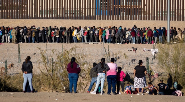 Trump: "ABD'ye kaçak göç en düşük seviyede"