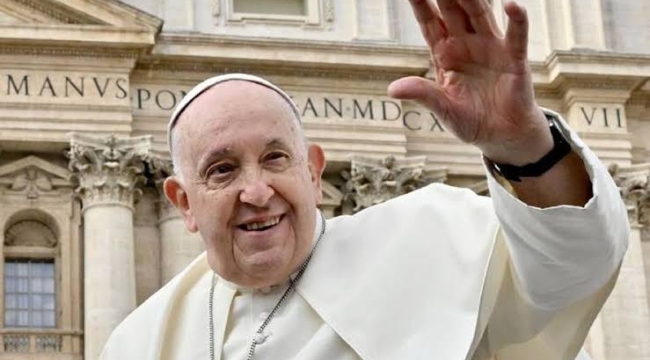 Papa Francis 88 yaşında hayatını kaybetti