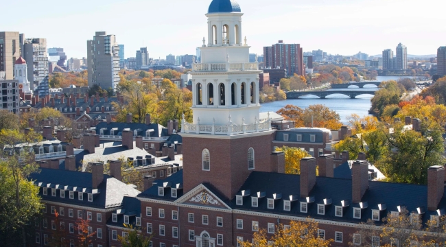 Trump yönetimi Harvard'ın fonlarını durdurdu