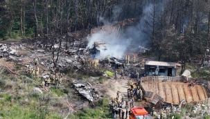 G. Kore'de deniz kuvvetlerine ait uçak düştü: 4 ölü