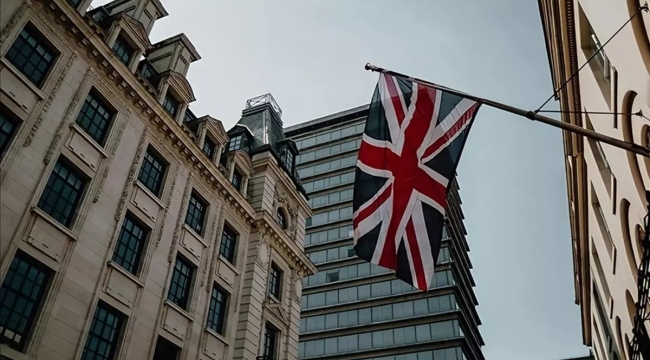 İngiltere ekonomisi ilk çeyrekte yıllık %0,7 büyüdü
