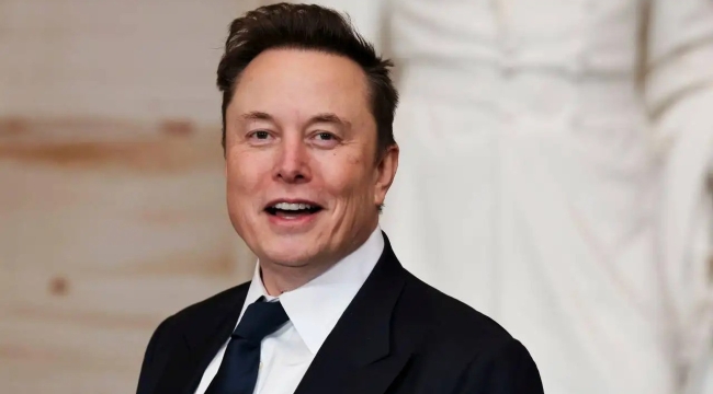 Musk: "Güneş Dünya'yı yutacak, umudumuz Mars"