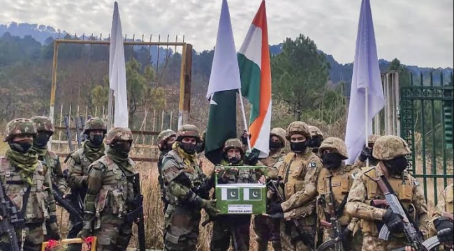 Pakistan ve Hindistan ateşkes ilan etti