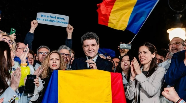 Romanya'nın yeni cumhurbaşkanı Nicuşor Dan