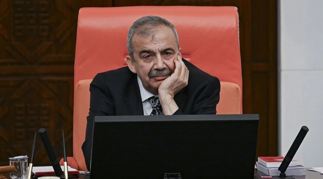 Sırrı Süreyya Önder öldü