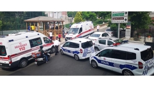 Üsküdar'da lisede kız öğrenci, arkadaşını bıçakladı
