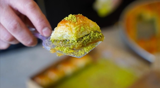Adana'da 20 baklava örneğinin 5'inde bakteri çıktı
