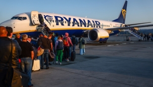 Almanya'da türbülansa giren uçakta 9 yaralı