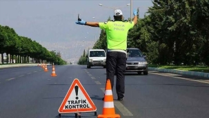 Arife gününde 863 trafik kazası: 10 ölü