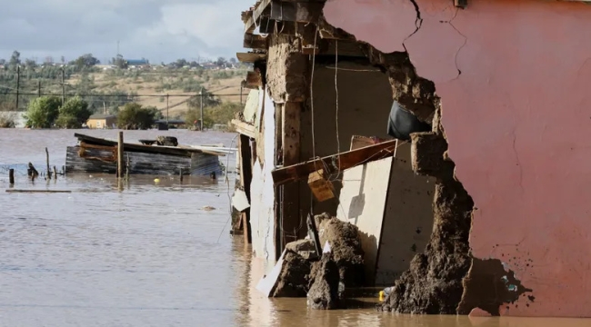 Güney Afrika'da sel felaketi: En az 49 ölü