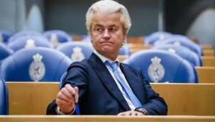 Hollanda'da hükümet düştü