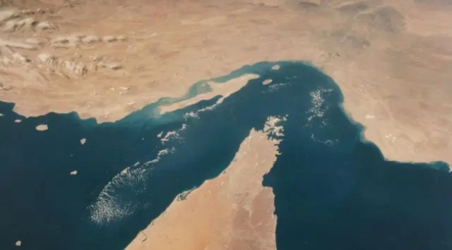 İran Meclisi'nden Hürmüz Boğazı'nı kapatma kararı