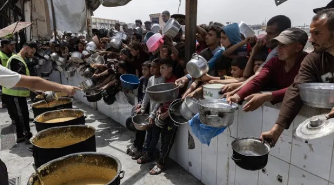 İsrail, gıda yardımı bekleyen sivilleri vurdu: 26 ölü