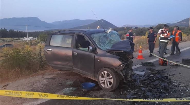 İzmir'de zincirleme trafik kazası: 5 ölü, 2 yaralı