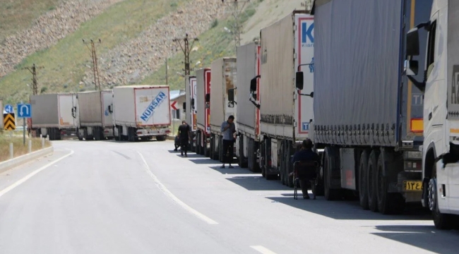 Türkiye-İran sınır kapısında TIR kuyruğu