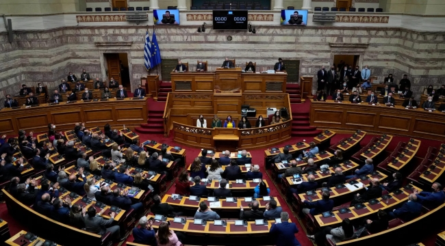 Yunanistan'da yolsuzluk skandalı: 5 istifa