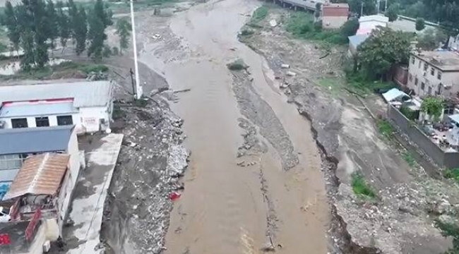 Çin'de şiddetli yağış ve sel: 4 ölü, 8 kayıp