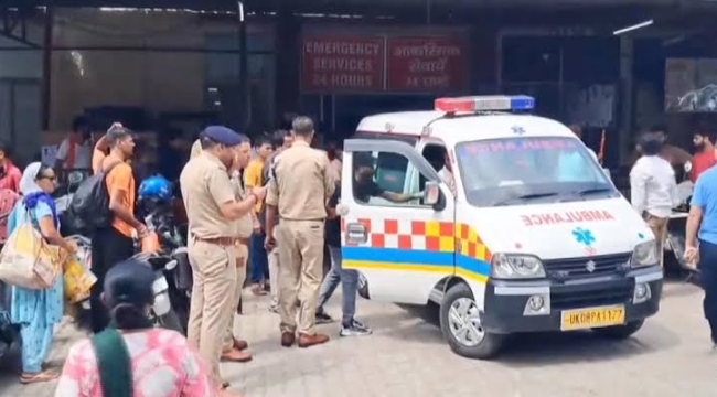 Hindistan'da tapınakta izdiham: 6 ölü, 29 yaralı