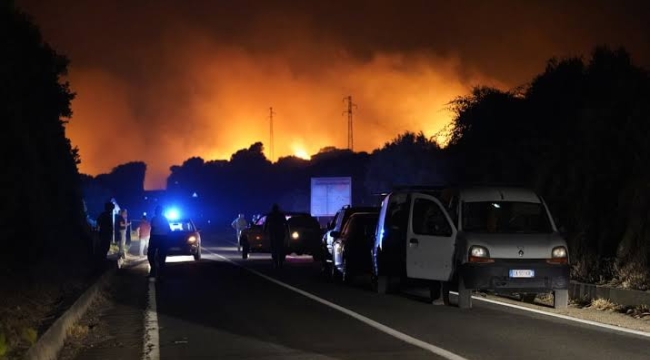 İtalya'nın Sardinya Adası'nda orman yangını