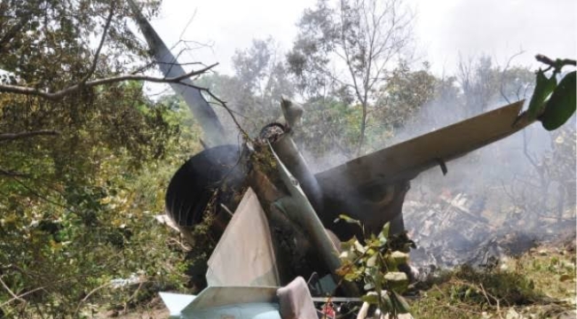 Cezayir'de keşif uçağı düştü: 4 can kaybı