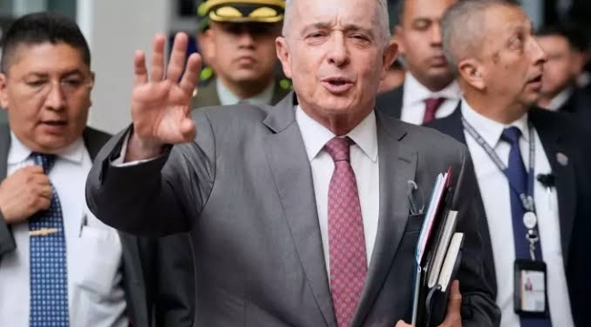 Eski Kolombiya Cumhurbaşkanı Uribe'ye ev hapsi